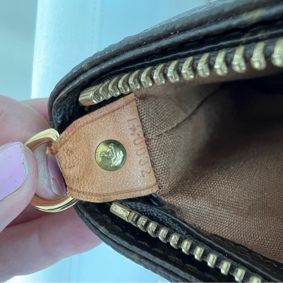 Louis Vuitton Monogram Cabas Mezzo Tote Bag - Picture 11 of 15